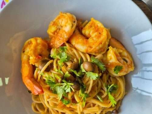 Tom yum prawn spaghetti